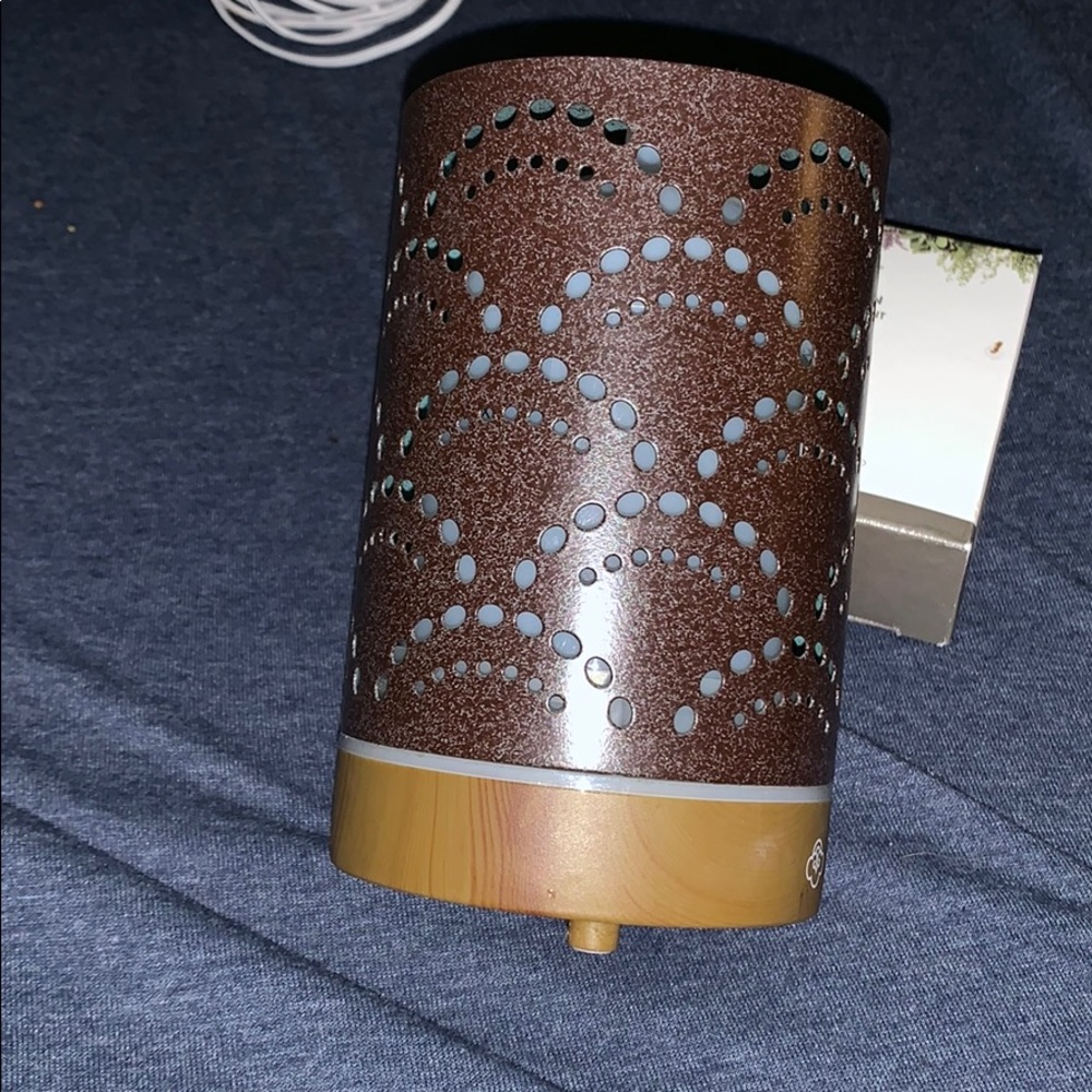 Aromatherapy Diffuser - image 1